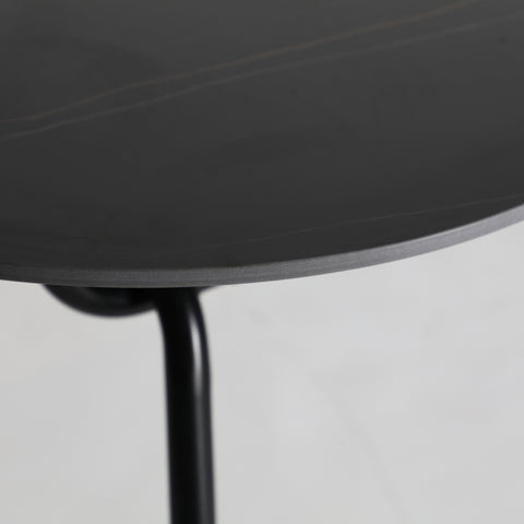 Mesa de Comedor Piedra y Hierro Acabado Negro Mate TAMASI