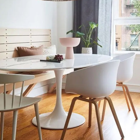 Mesa de Comedor Ovalada con Tapa de Mármol TULIP