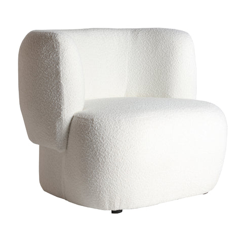 Sillón Bats Bouclé tapizado en algodón bouclé con estructura de madera de pino, diseño ergonómico y acogedor para cualquier espacio.