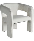 Sillón Bats en algodón bouclé con estructura de madera de pino, diseño moderno y confortable con espuma de alta densidad.